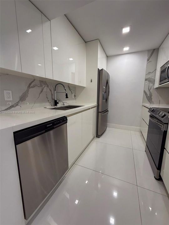 待售: $399,000 (2 贝兹, 2 浴室, 1157 平方英尺)