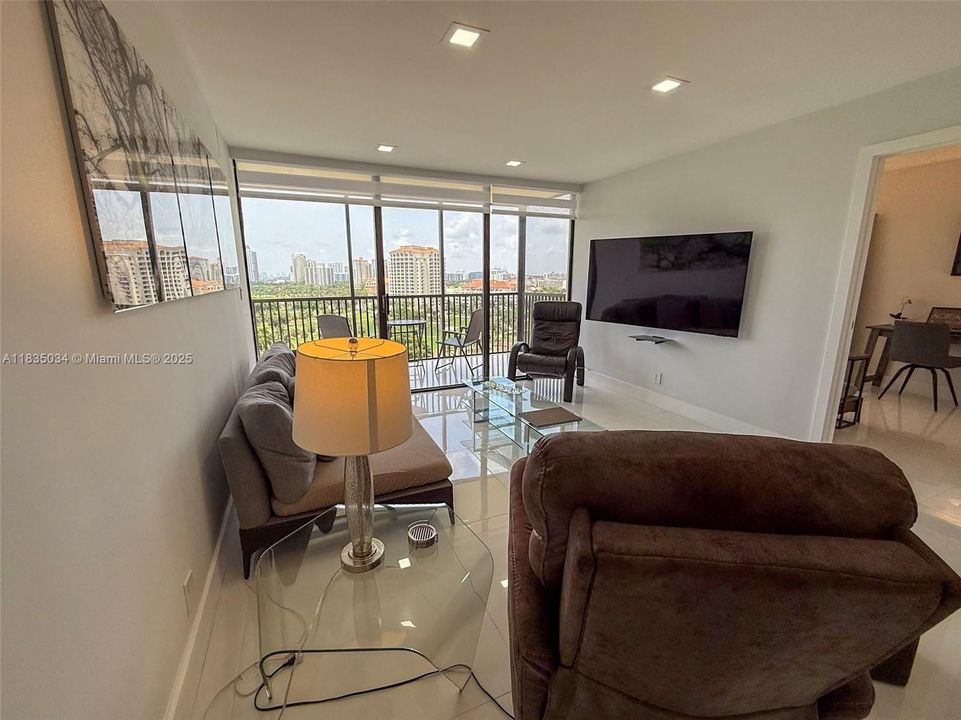 待售: $399,000 (2 贝兹, 2 浴室, 1157 平方英尺)