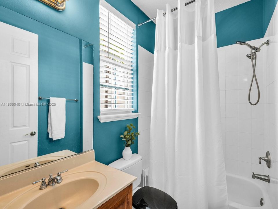 待售: $749,000 (3 贝兹, 3 浴室, 1880 平方英尺)