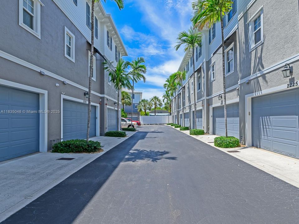 待售: $749,000 (3 贝兹, 3 浴室, 1880 平方英尺)