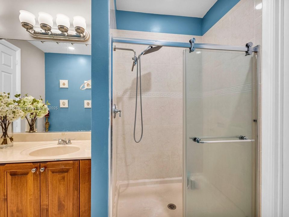 待售: $749,000 (3 贝兹, 3 浴室, 1880 平方英尺)