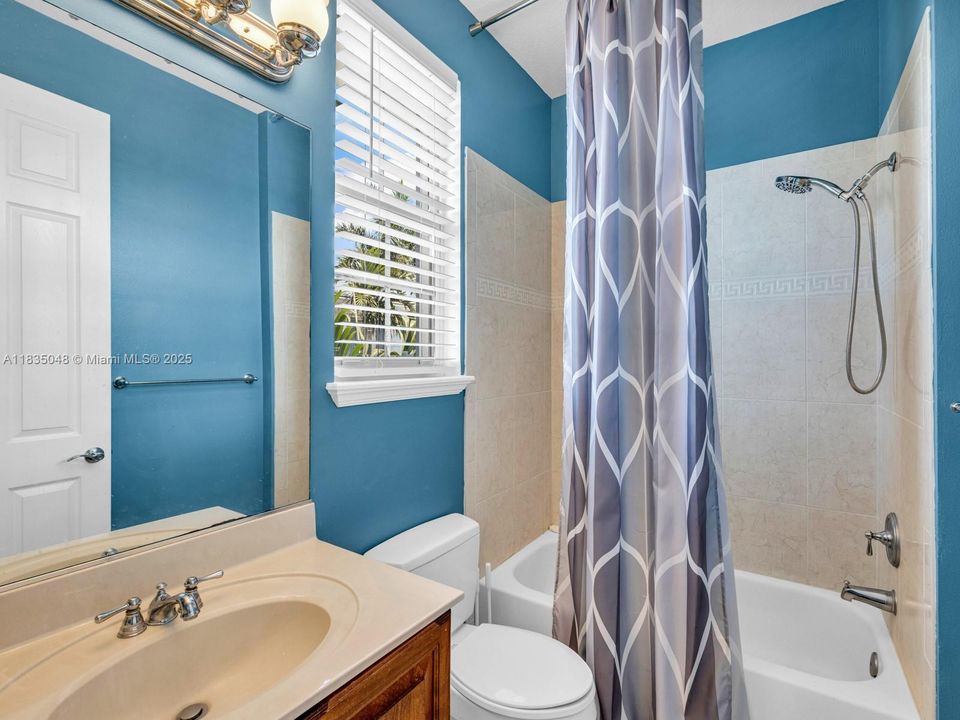 待售: $749,000 (3 贝兹, 3 浴室, 1880 平方英尺)