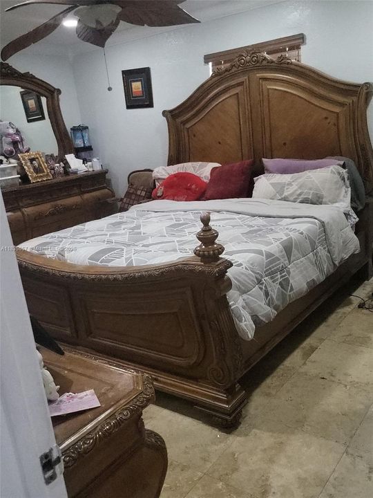 В аренду: $5,000 (6 спален, 3 ванн, 3000 Квадратных фут)