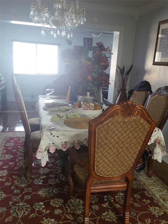 В аренду: $5,000 (6 спален, 3 ванн, 3000 Квадратных фут)