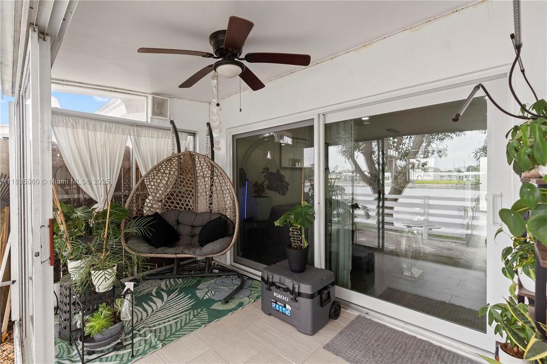 En Venta: $339,900 (2 camas, 1 baños, 875 Pies cuadrados)