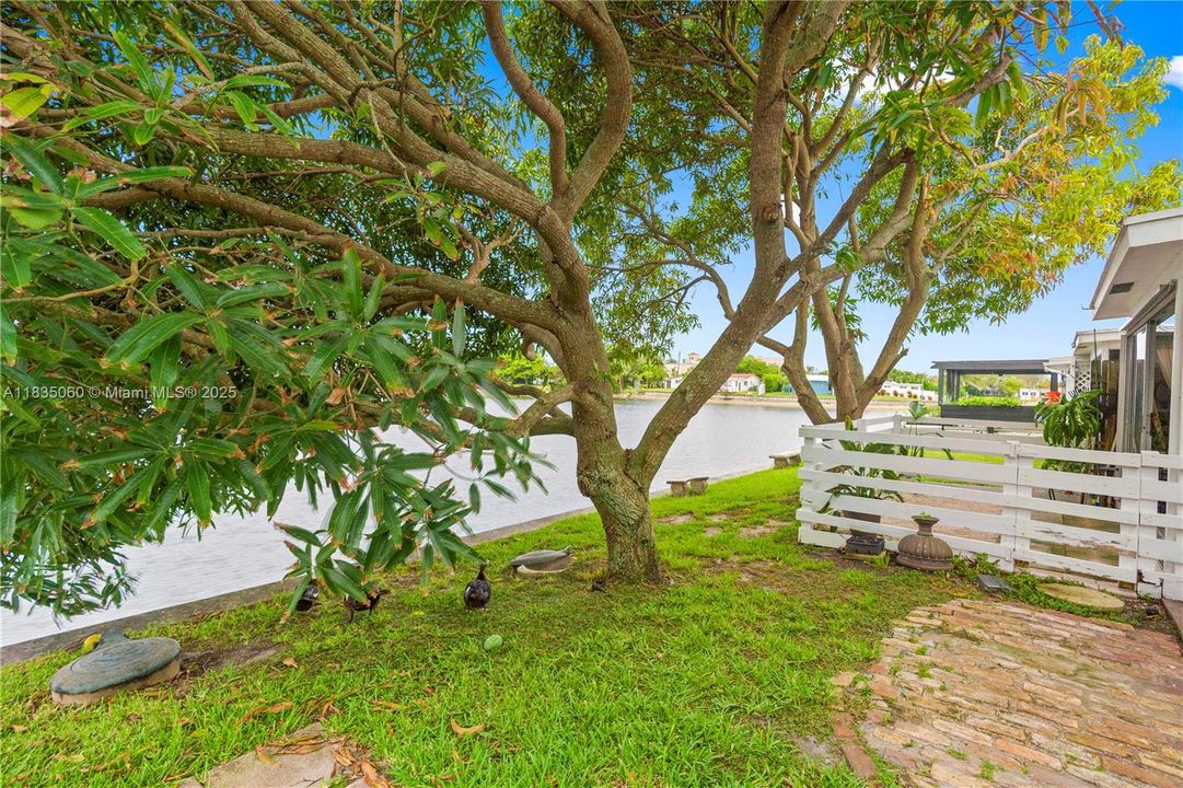 En Venta: $339,900 (2 camas, 1 baños, 875 Pies cuadrados)