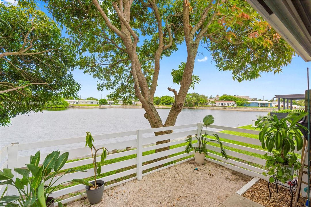En Venta: $339,900 (2 camas, 1 baños, 875 Pies cuadrados)