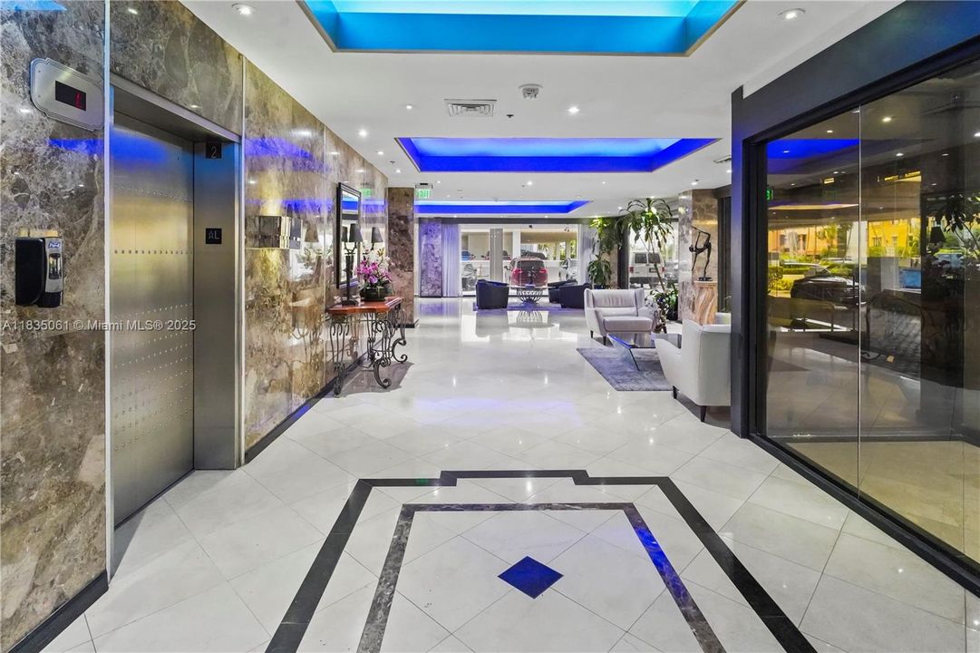 For Sale: $850,000 (1 beds, 2 baths, 1200 Square Feet)