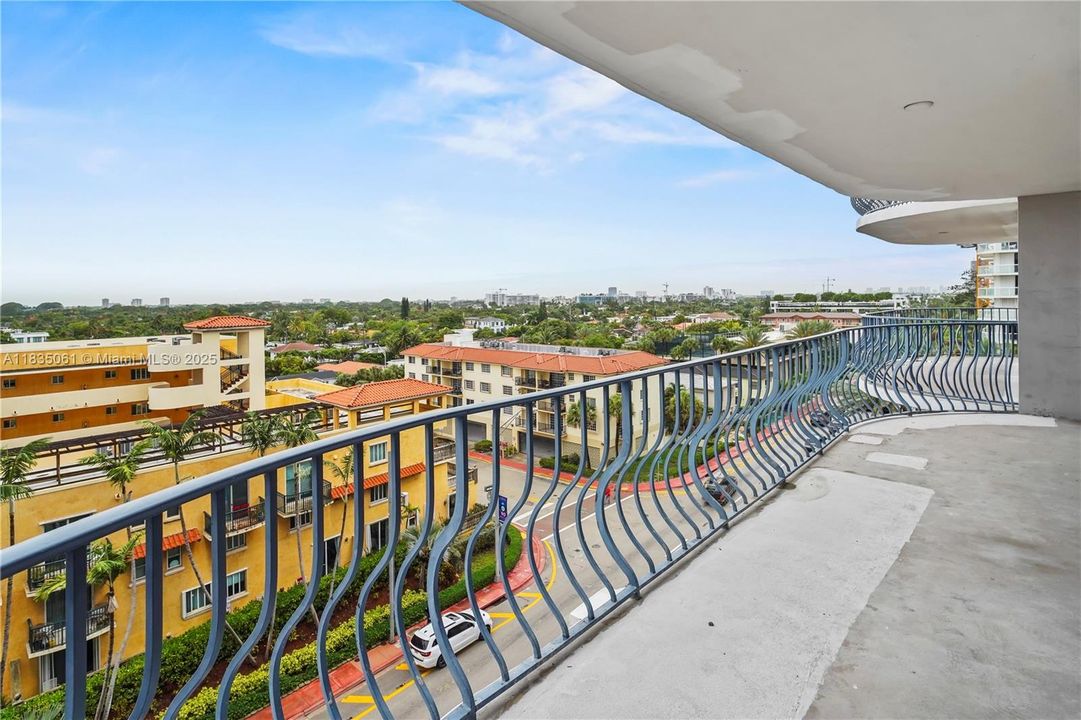 For Sale: $850,000 (1 beds, 2 baths, 1200 Square Feet)