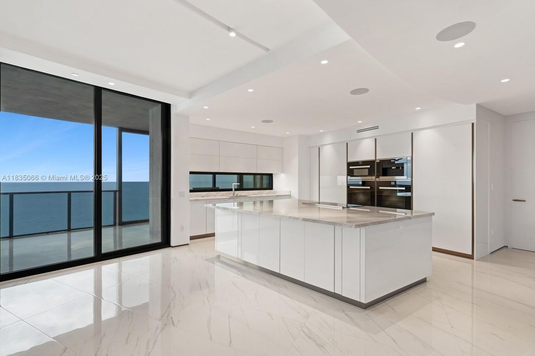 待售: $10,900,000 (4 贝兹, 5 浴室, 4154 平方英尺)