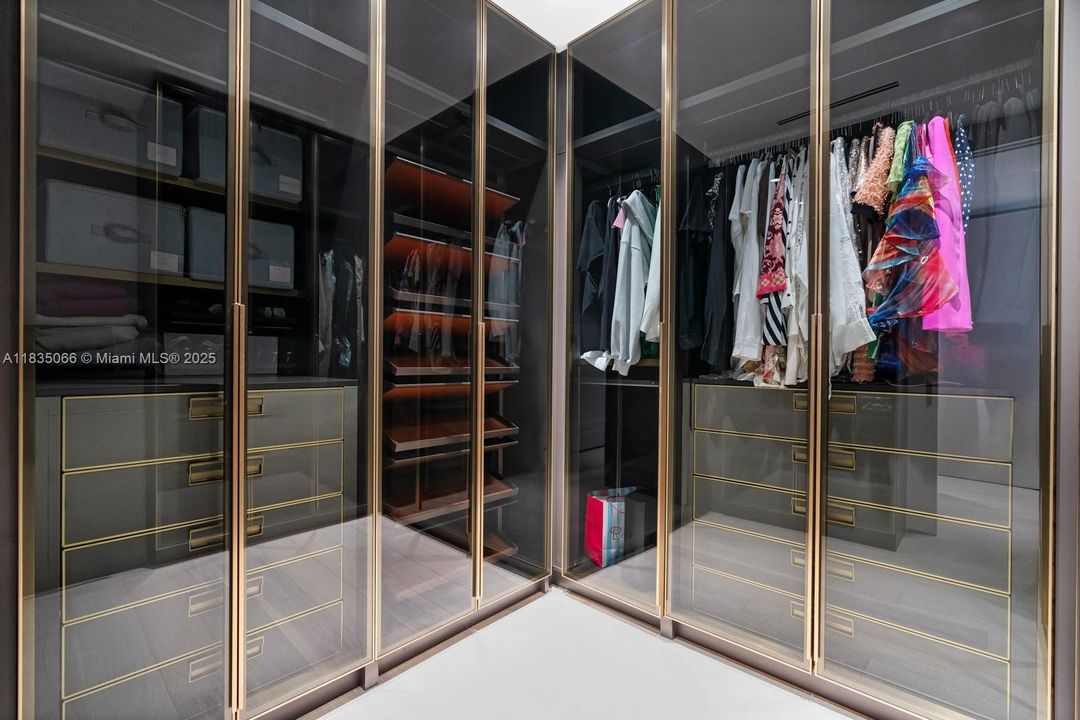 待售: $10,900,000 (4 贝兹, 5 浴室, 4154 平方英尺)