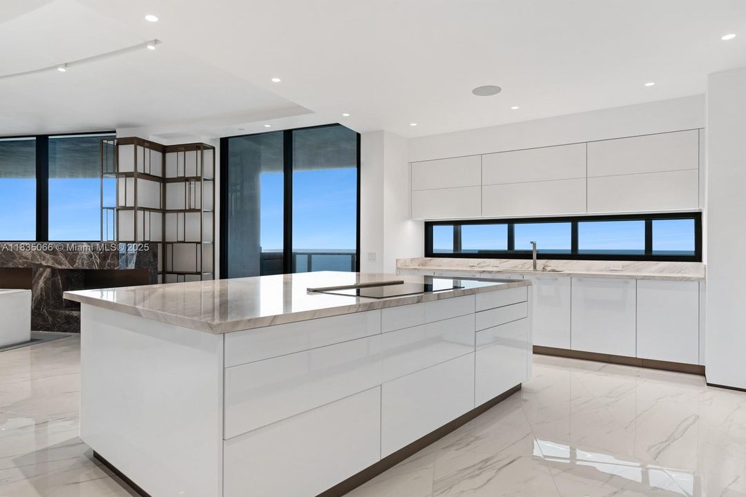 待售: $10,900,000 (4 贝兹, 5 浴室, 4154 平方英尺)