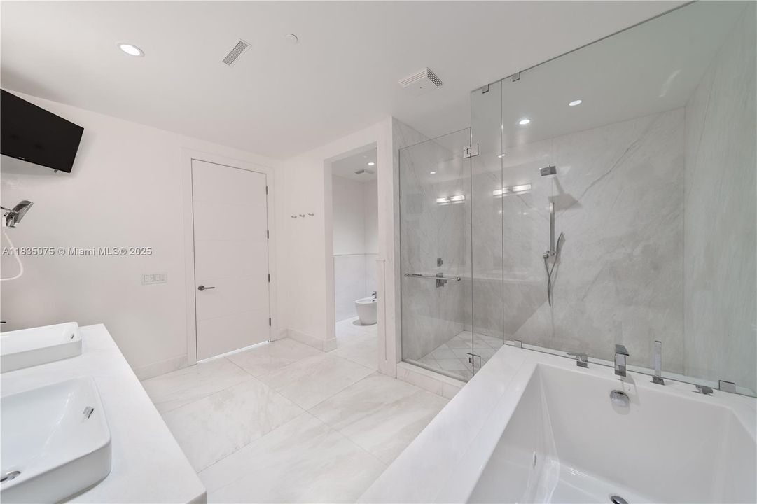 North Wing Master Bathroom