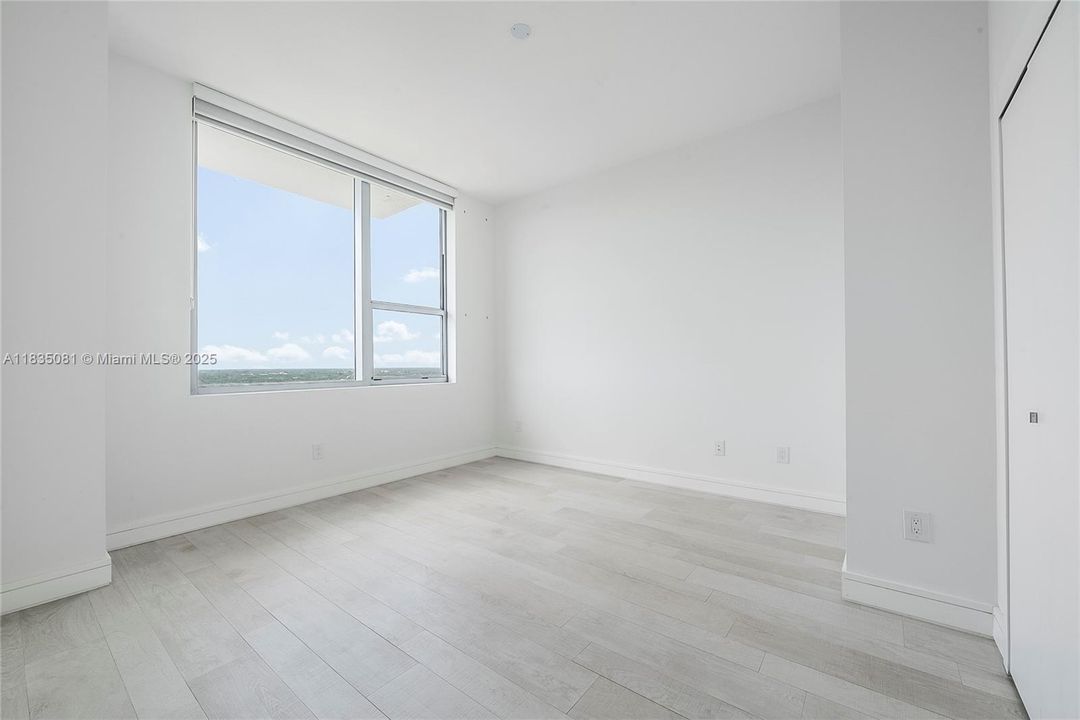 Activo con contrato: $600,000 (3 camas, 3 baños, 1546 Pies cuadrados)