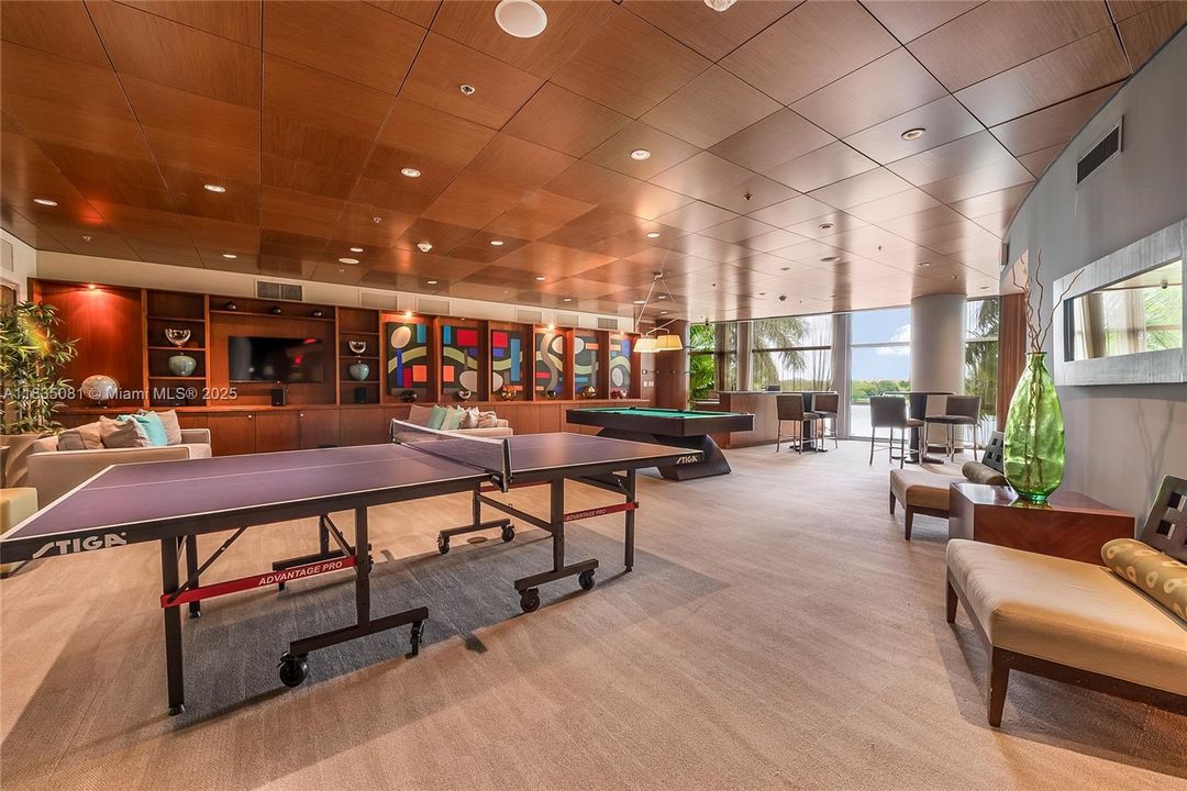 Activo con contrato: $600,000 (3 camas, 3 baños, 1546 Pies cuadrados)