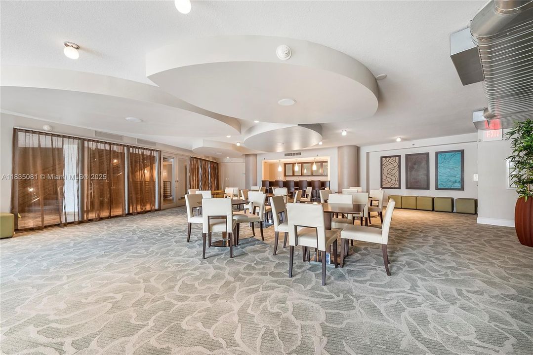 Activo con contrato: $600,000 (3 camas, 3 baños, 1546 Pies cuadrados)