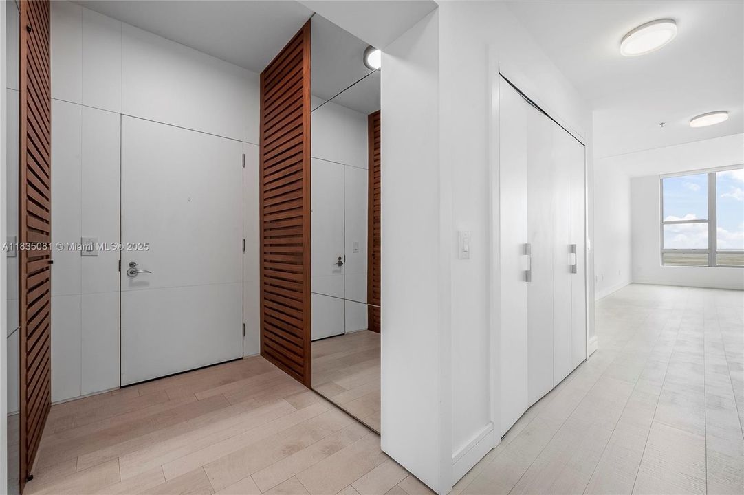 Activo con contrato: $600,000 (3 camas, 3 baños, 1546 Pies cuadrados)