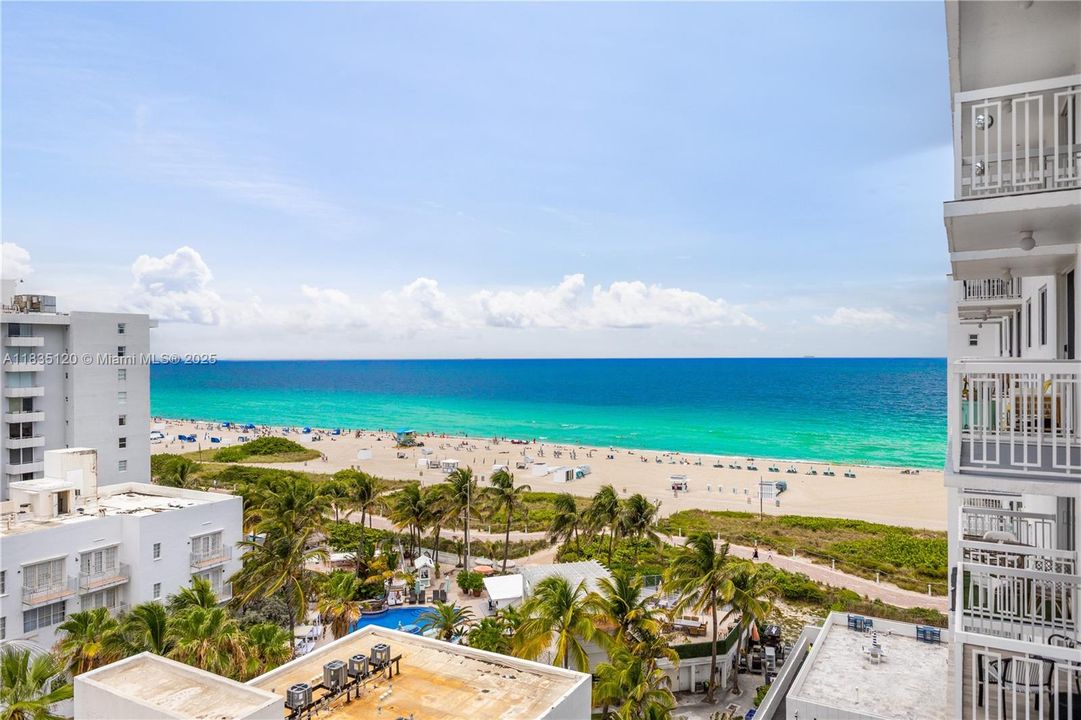 For Sale: $569,000 (1 beds, 1 baths, 655 Square Feet)