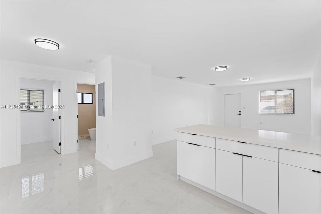 For Rent: $2,990 (3 beds, 2 baths, 2374 Square Feet)