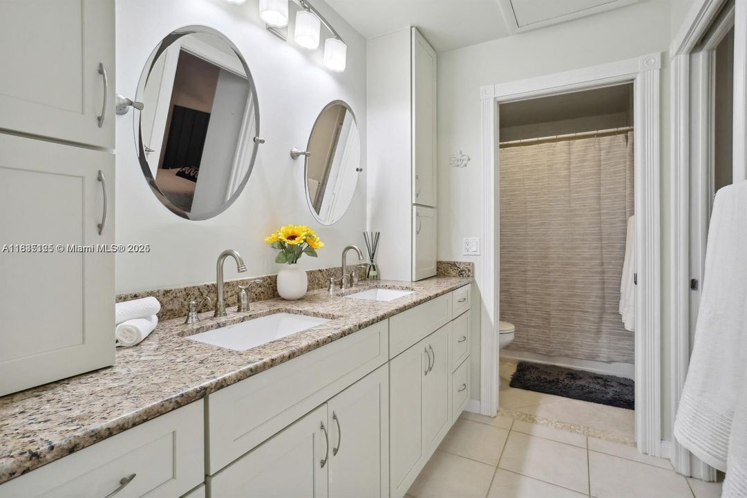 На продажу: $390,000 (3 спален, 2 ванн, 1272 Квадратных фут)