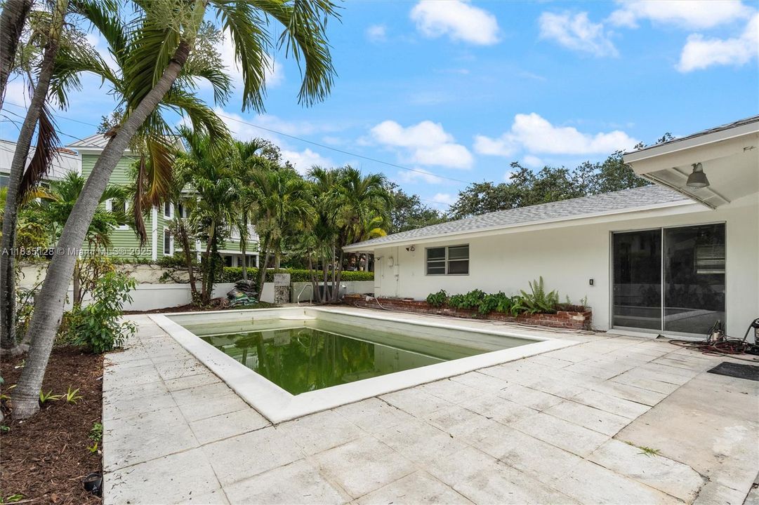 En Venta: $2,500,000 (3 camas, 2 baños, 1958 Pies cuadrados)