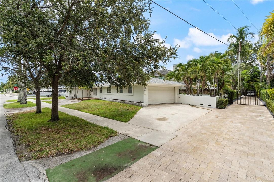 En Venta: $2,500,000 (3 camas, 2 baños, 1958 Pies cuadrados)