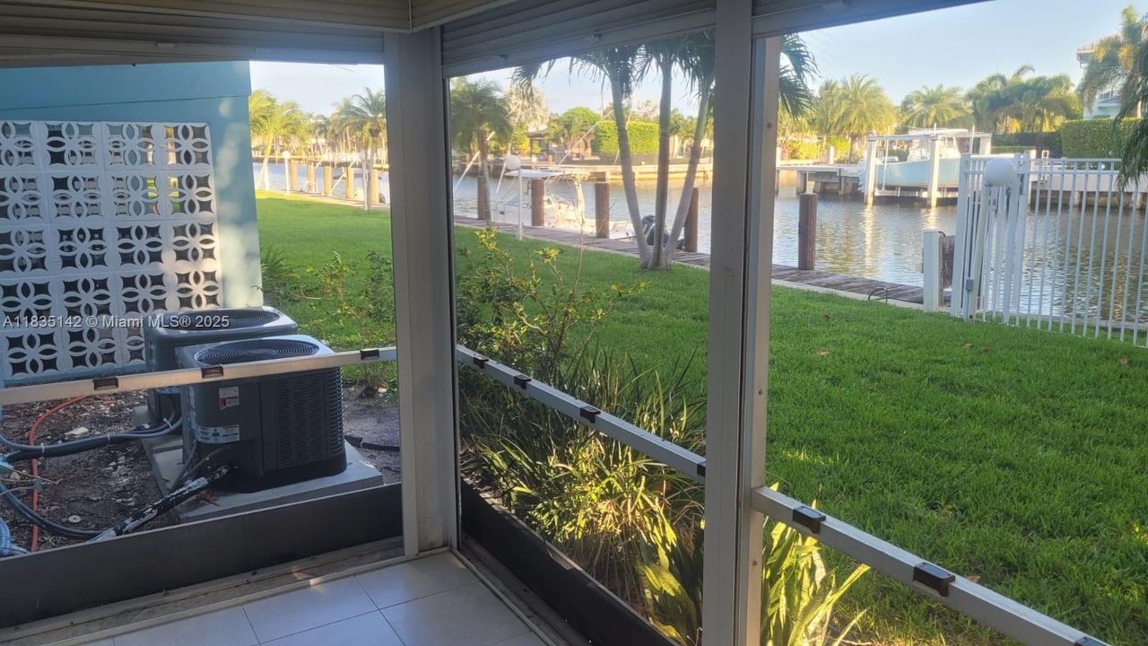 Recientemente alquilado: $2,000 (2 camas, 2 baños, 950 Pies cuadrados)