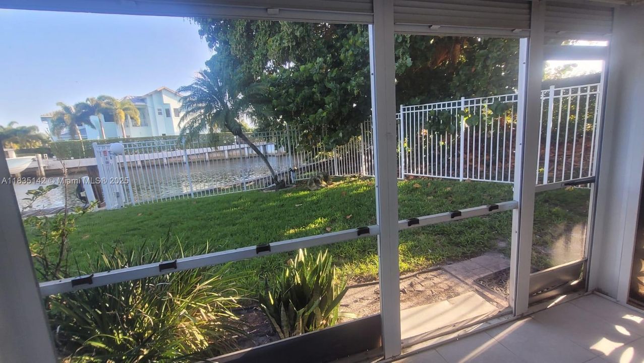 Recientemente alquilado: $2,000 (2 camas, 2 baños, 950 Pies cuadrados)