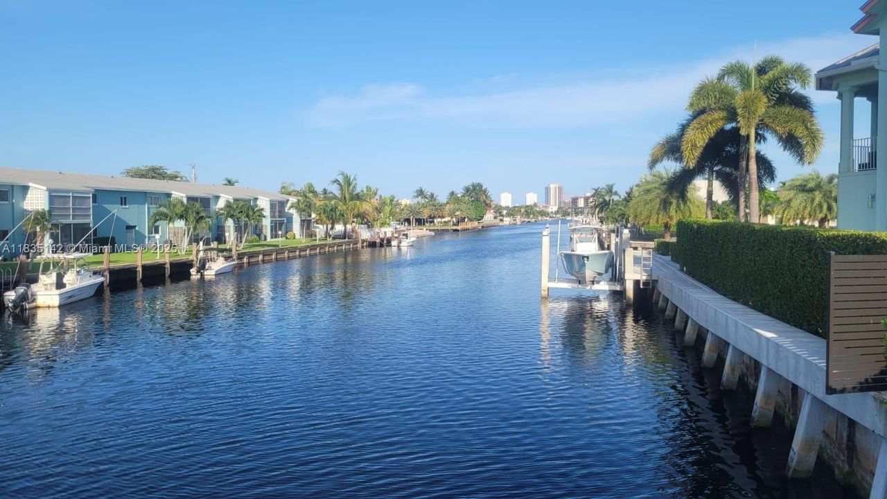 Recientemente alquilado: $2,000 (2 camas, 2 baños, 950 Pies cuadrados)