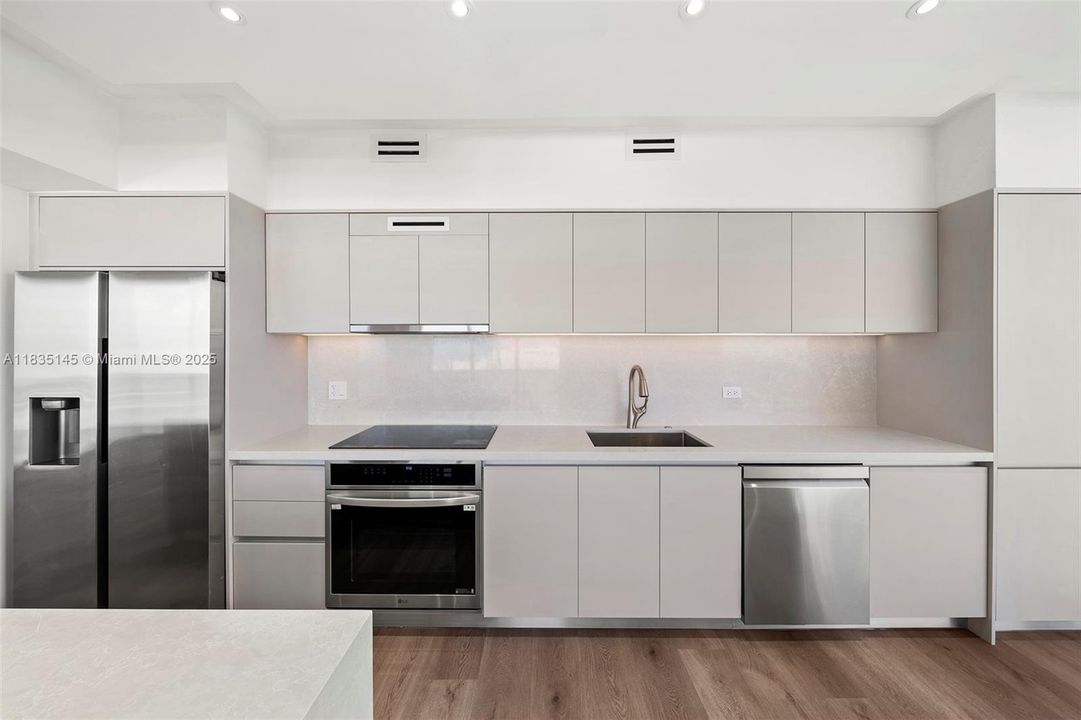 En Venta: $2,265,000 (2 camas, 2 baños, 1380 Pies cuadrados)