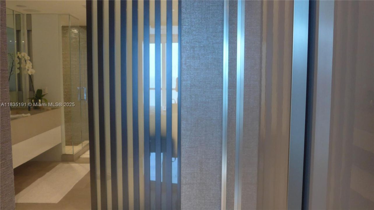 For Sale: $2,790,000 (2 beds, 3 baths, 1487 Square Feet)