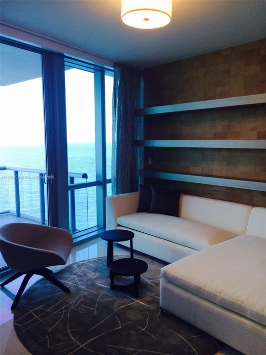 For Sale: $2,790,000 (2 beds, 3 baths, 1487 Square Feet)