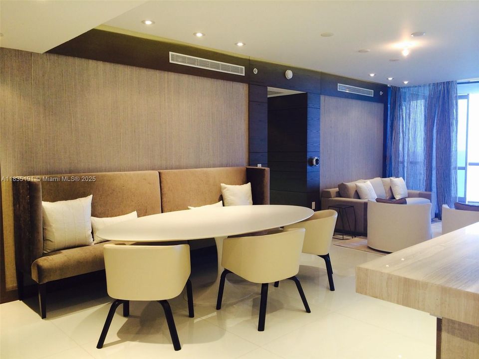 For Sale: $2,790,000 (2 beds, 3 baths, 1487 Square Feet)