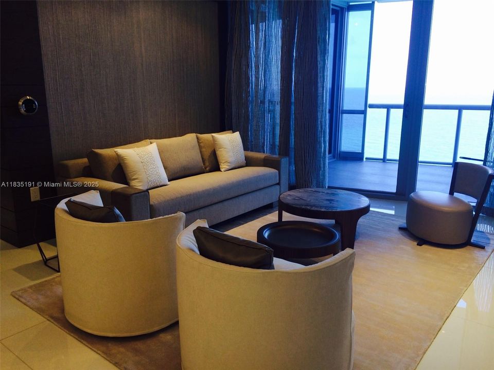 For Sale: $2,790,000 (2 beds, 3 baths, 1487 Square Feet)