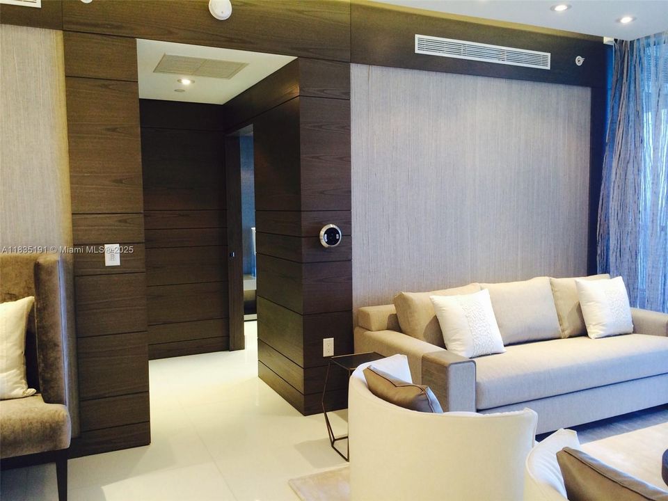 For Sale: $2,790,000 (2 beds, 3 baths, 1487 Square Feet)