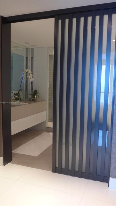 For Sale: $2,790,000 (2 beds, 3 baths, 1487 Square Feet)