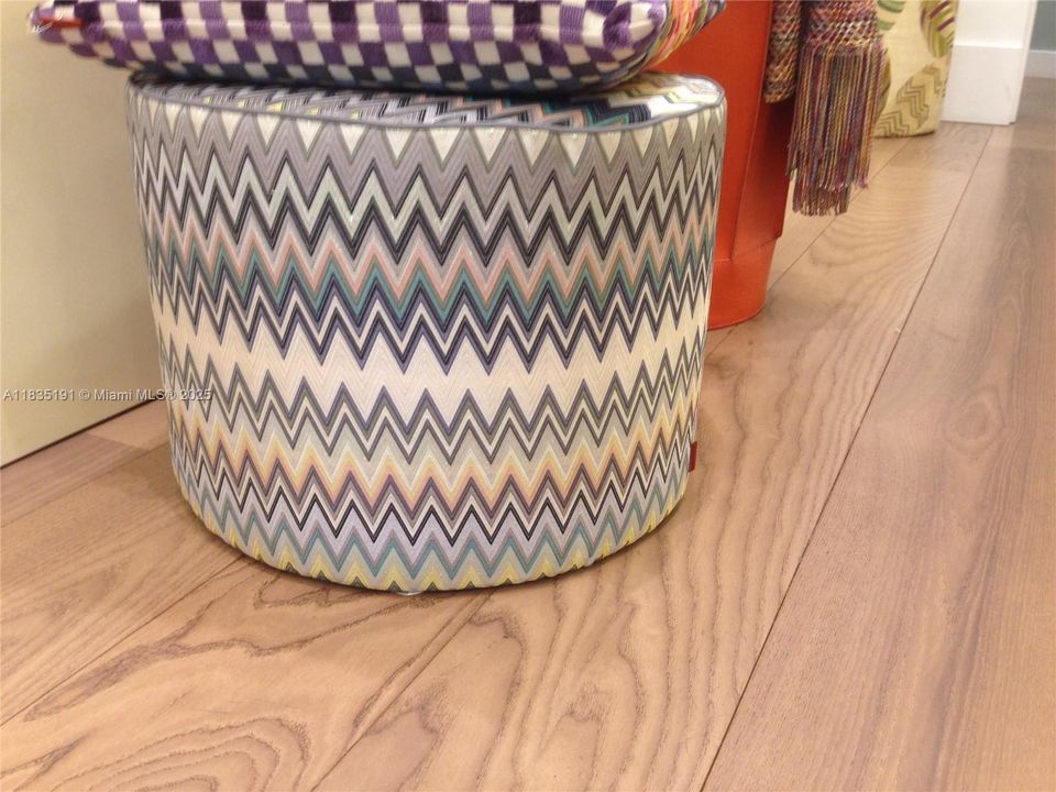 For Sale: $2,790,000 (2 beds, 3 baths, 1487 Square Feet)