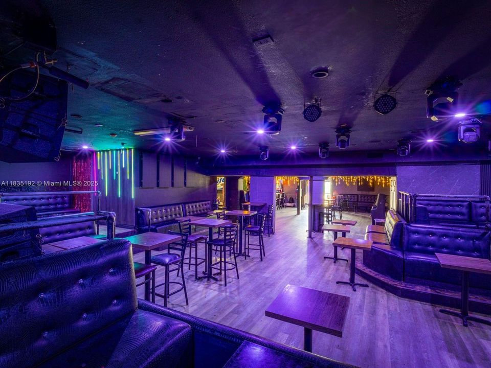 Nightclub/Restaurant