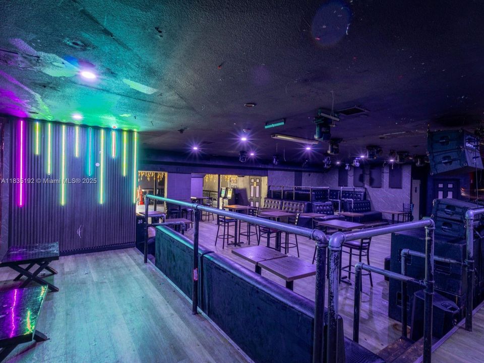 Nightclub/Restaurant