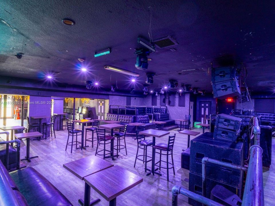 Nightclub/Restaurant