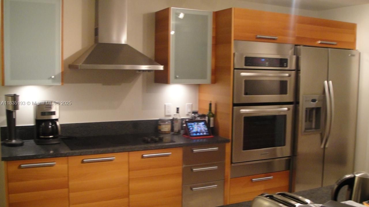 For Sale: $359,000 (0 beds, 1 baths, 779 Square Feet)