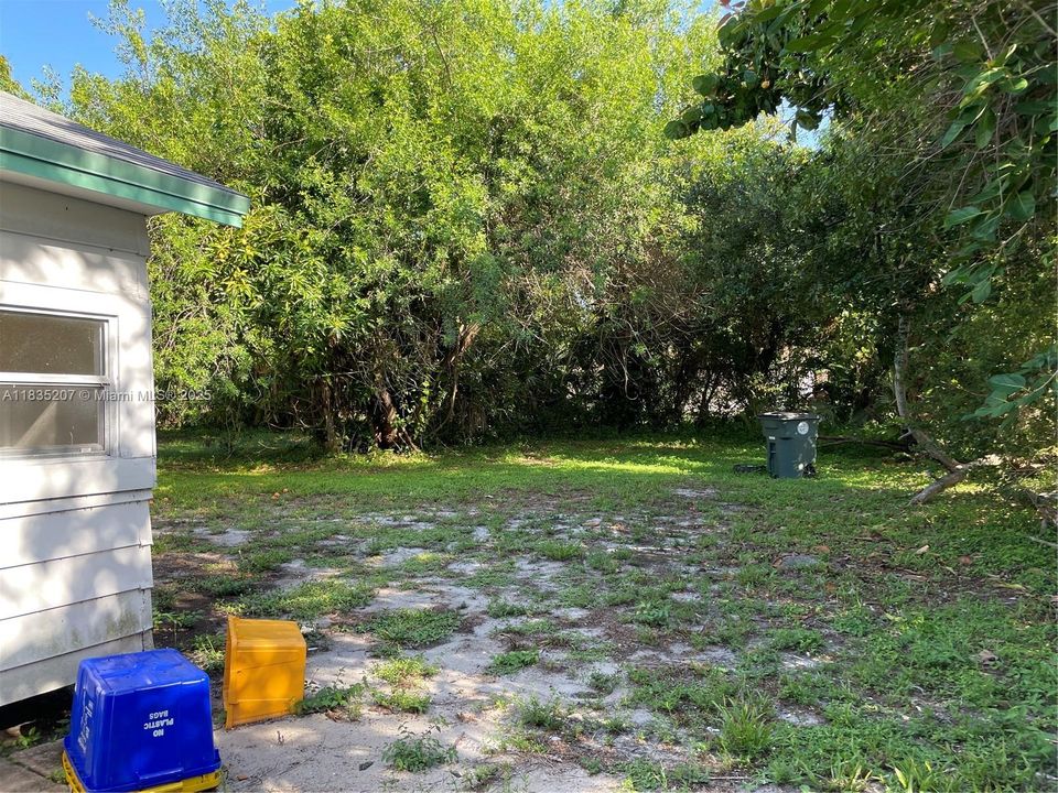 Activo con contrato: $450,000 (3 camas, 1 baños, 968 Pies cuadrados)