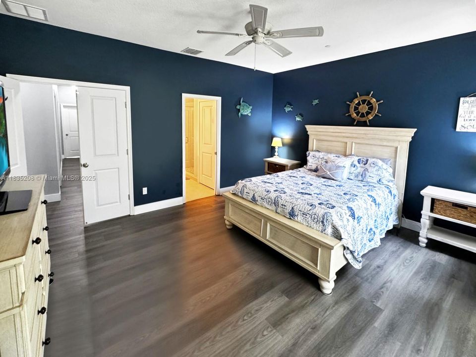 На продажу: $535,000 (3 спален, 2 ванн, 1334 Квадратных фут)