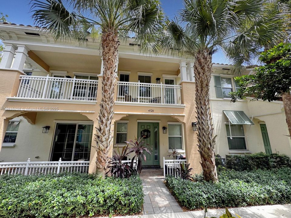 На продажу: $535,000 (3 спален, 2 ванн, 1334 Квадратных фут)