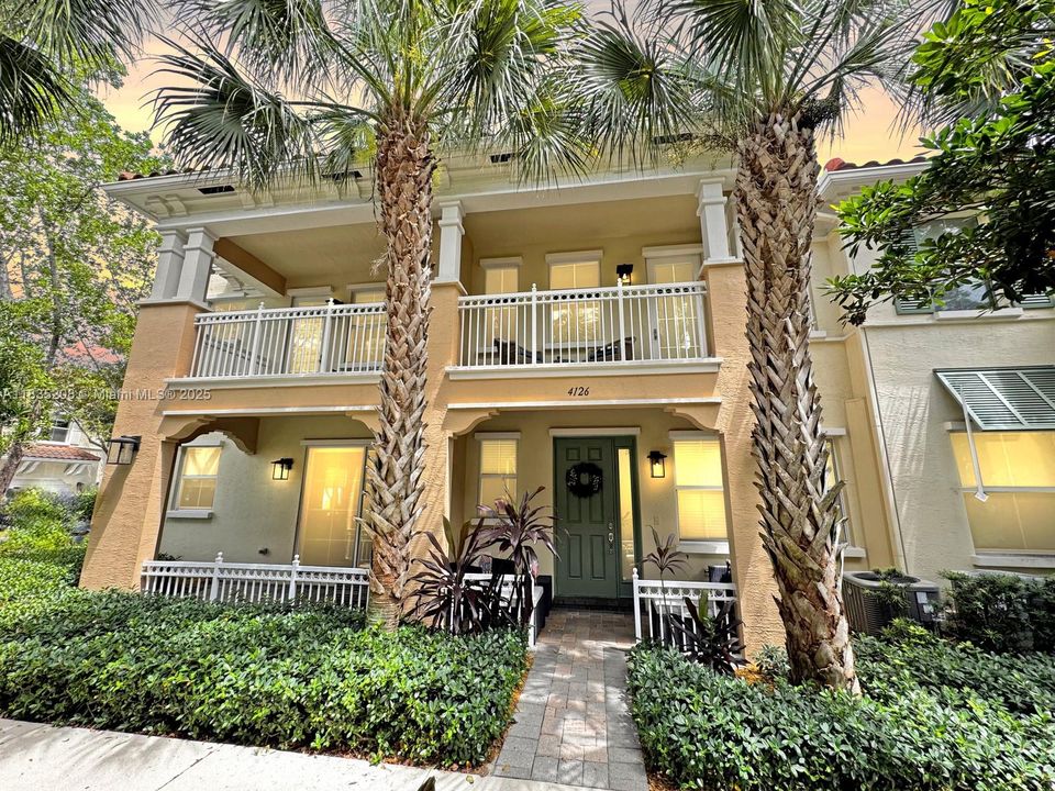 На продажу: $535,000 (3 спален, 2 ванн, 1334 Квадратных фут)