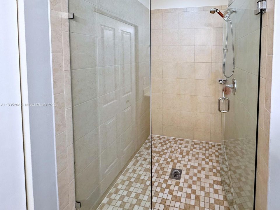 На продажу: $535,000 (3 спален, 2 ванн, 1334 Квадратных фут)