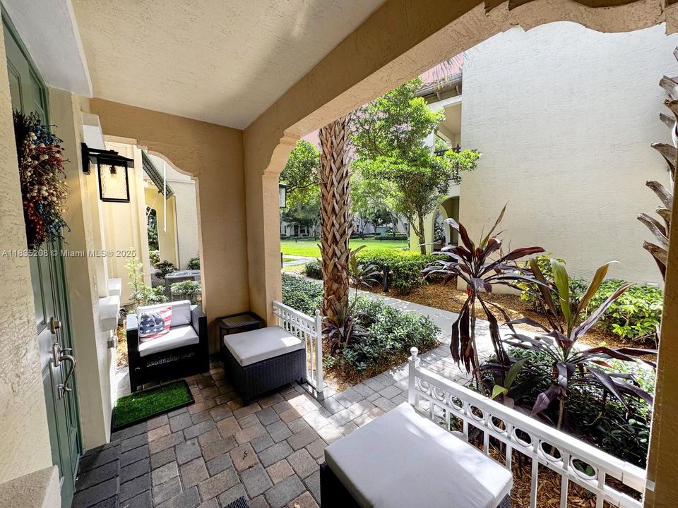 На продажу: $535,000 (3 спален, 2 ванн, 1334 Квадратных фут)