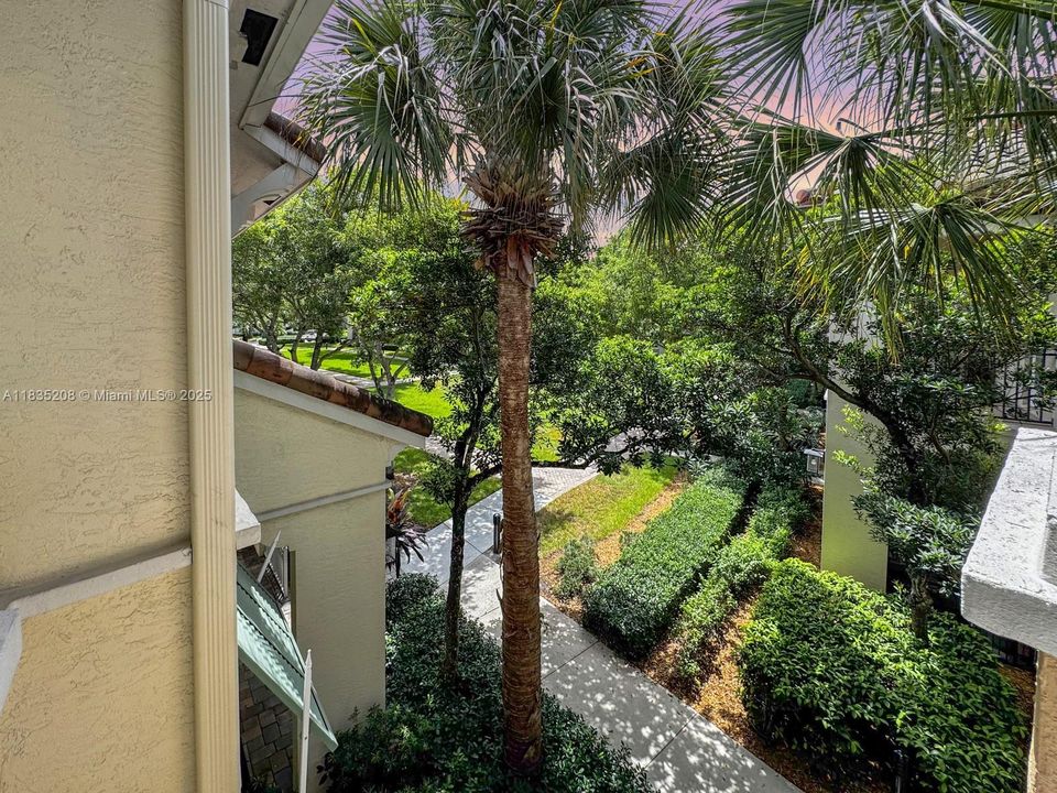 На продажу: $535,000 (3 спален, 2 ванн, 1334 Квадратных фут)