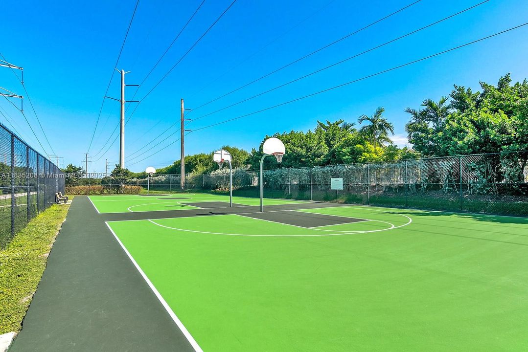 На продажу: $535,000 (3 спален, 2 ванн, 1334 Квадратных фут)