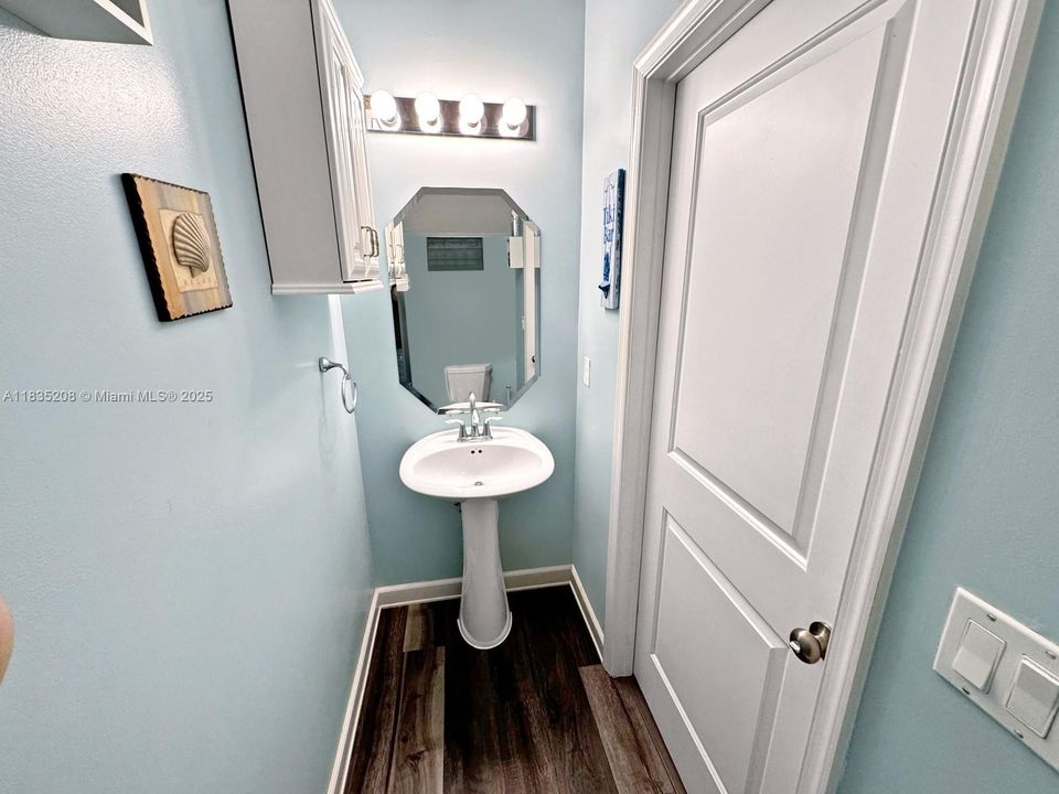 На продажу: $535,000 (3 спален, 2 ванн, 1334 Квадратных фут)